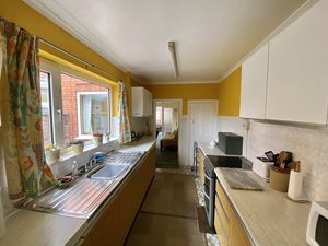 Kitchen- click for photo gallery